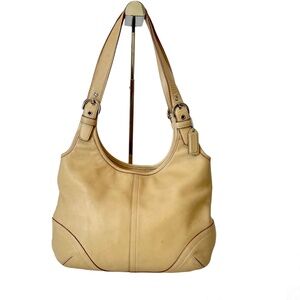 Coach Vintage Soho Slim Hobo Beige Tan Leather Shoulder Bag